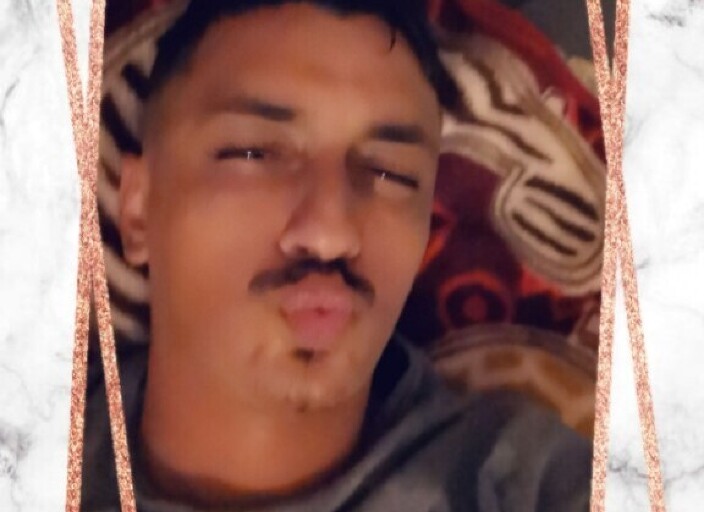 :moss456789 ,charlenel ajout moi sur je n est plus.