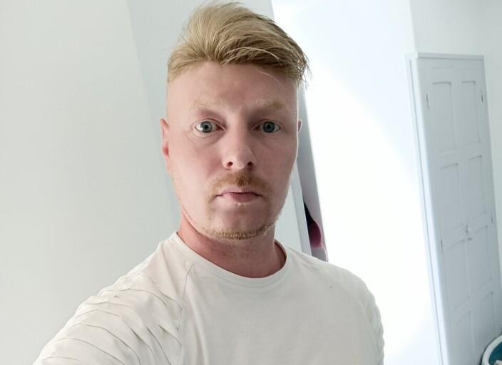 Homme sportif très coquin et ouvert d'esprit plut.