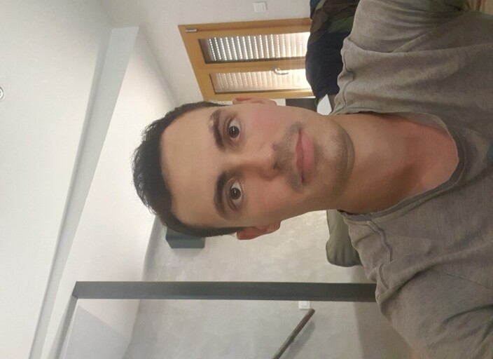 Homme de 20 ans, de Elne (66200)