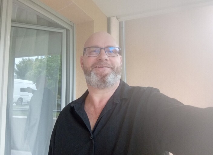 Homme 53 ans célibataire